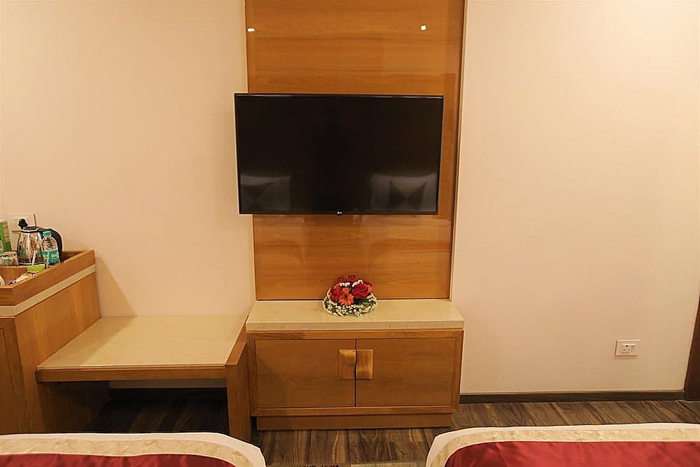 Hotel LA Delhi Superior King Room 19