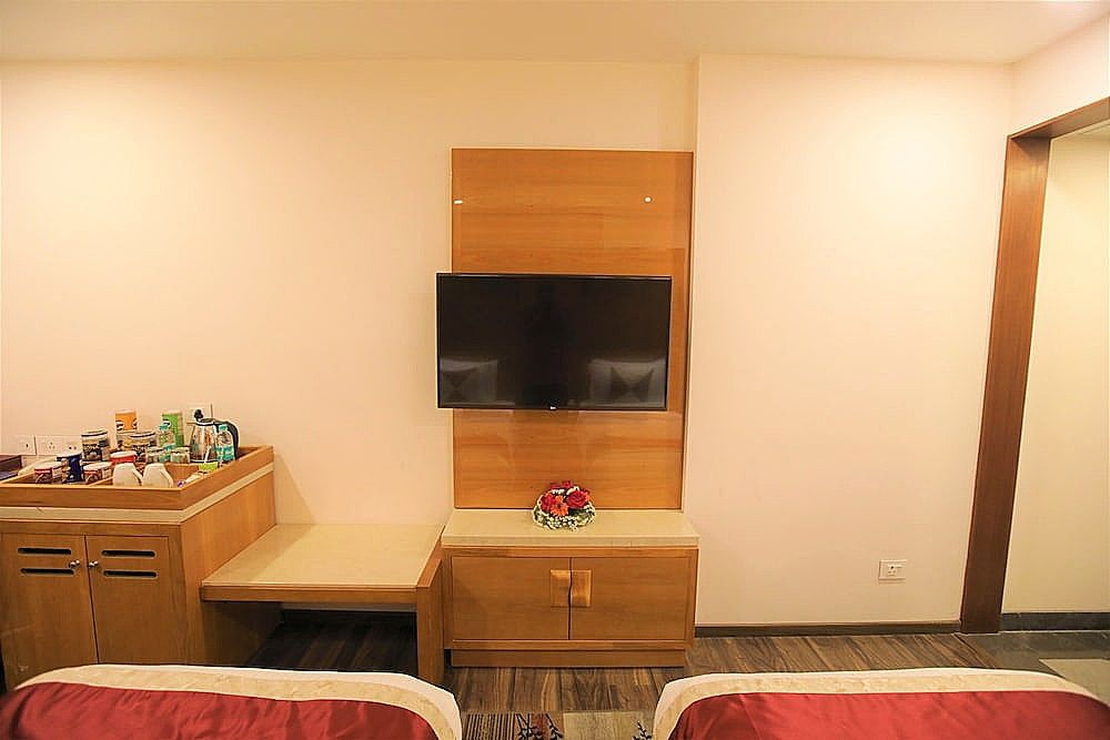 Hotel LA Delhi Superior King Room 21