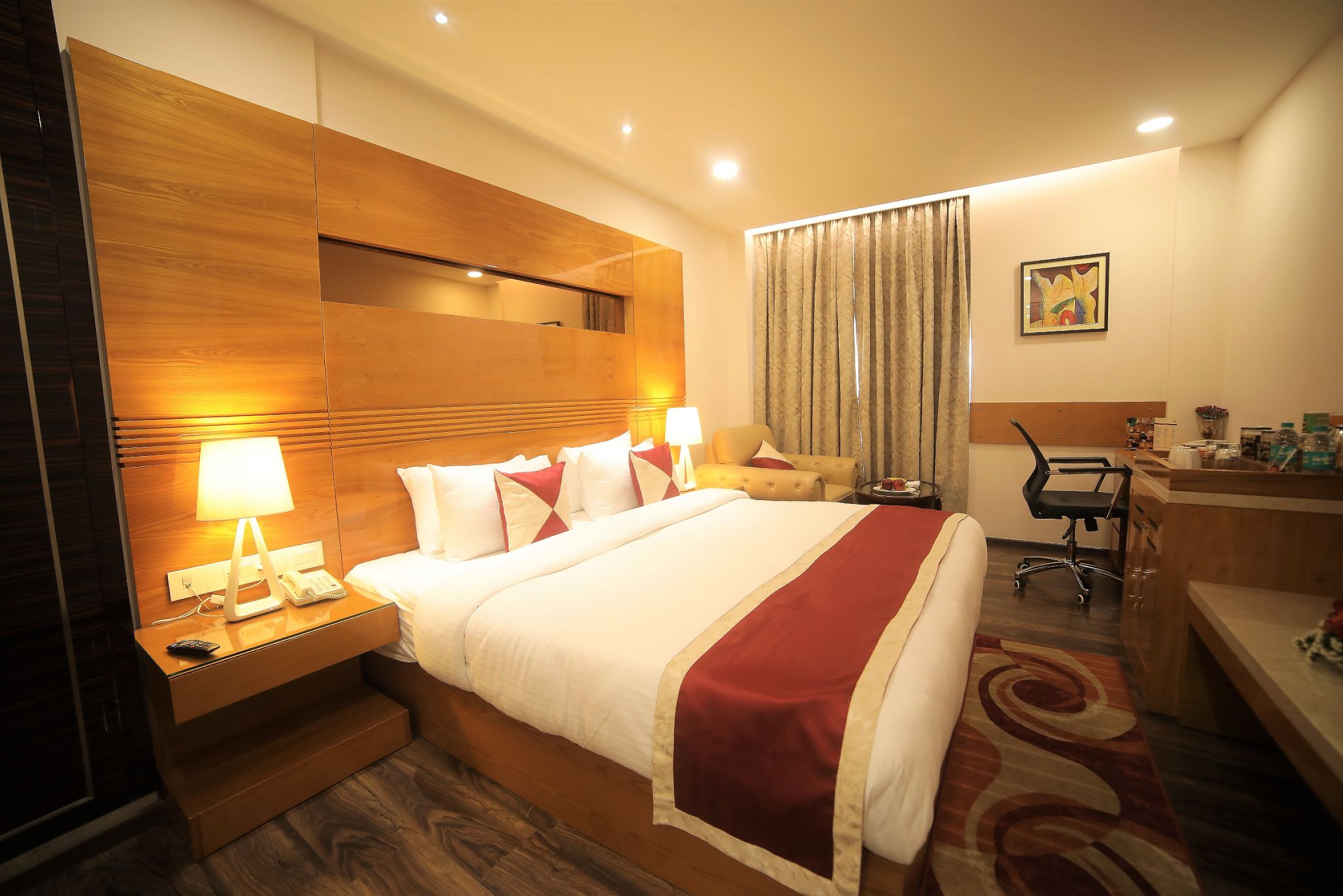 Hotel LA Delhi Superior King Room