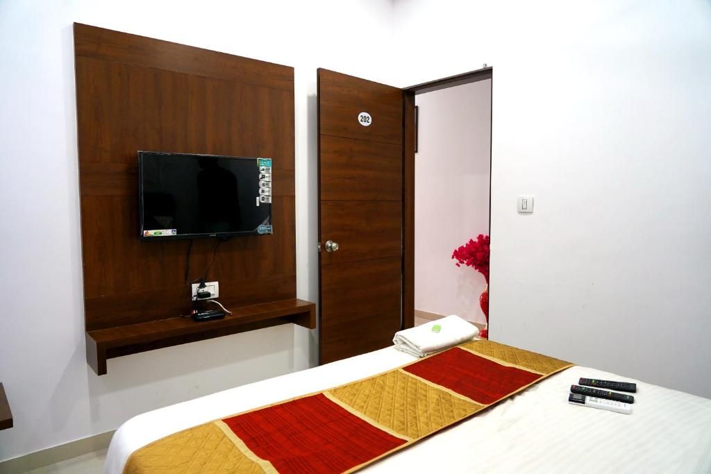 Hotel Laxmi Palace Deluxe AC  Room 7