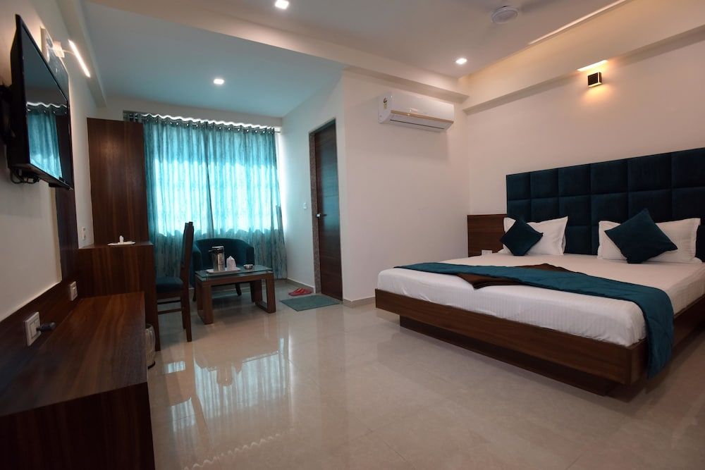 Hotel Luxura Standard Room 6