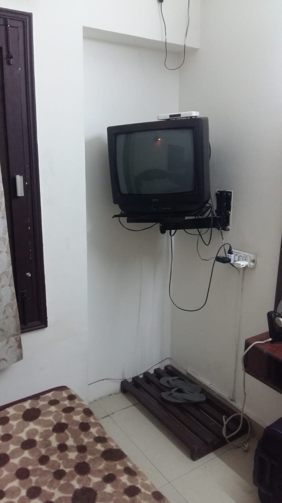 Hotel Maharaja Deluxe NoN AC Rooms 2