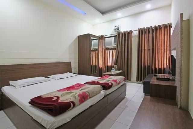 Deluxe NoN AC Rooms
