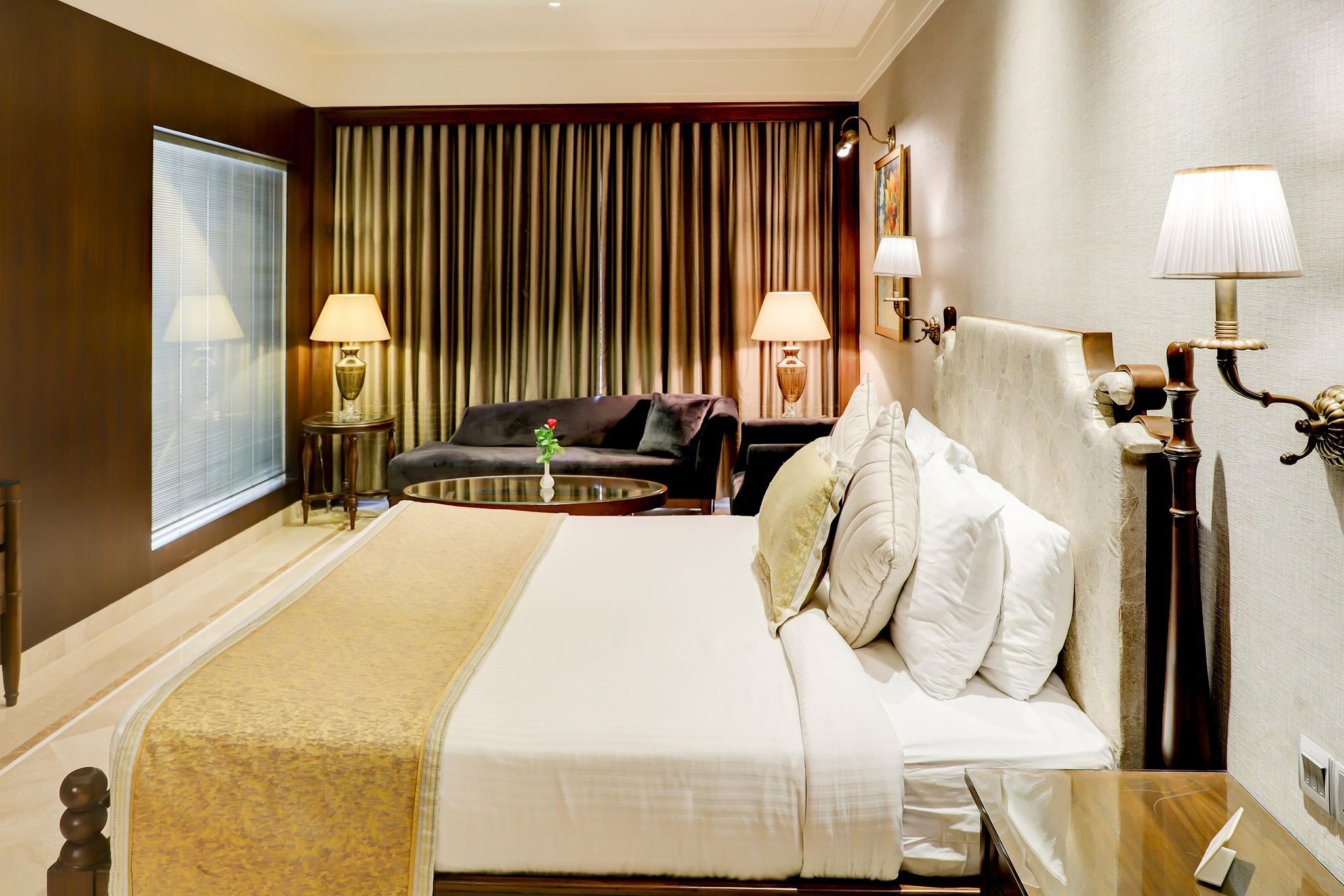 Luxury Suite Room With Free Wi-Fi