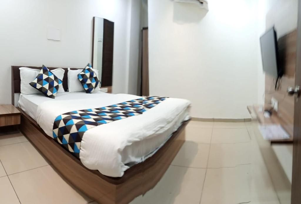 Deluxe Non AC Room