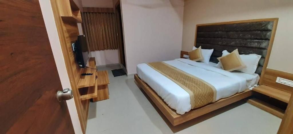 Deluxe Non AC Room