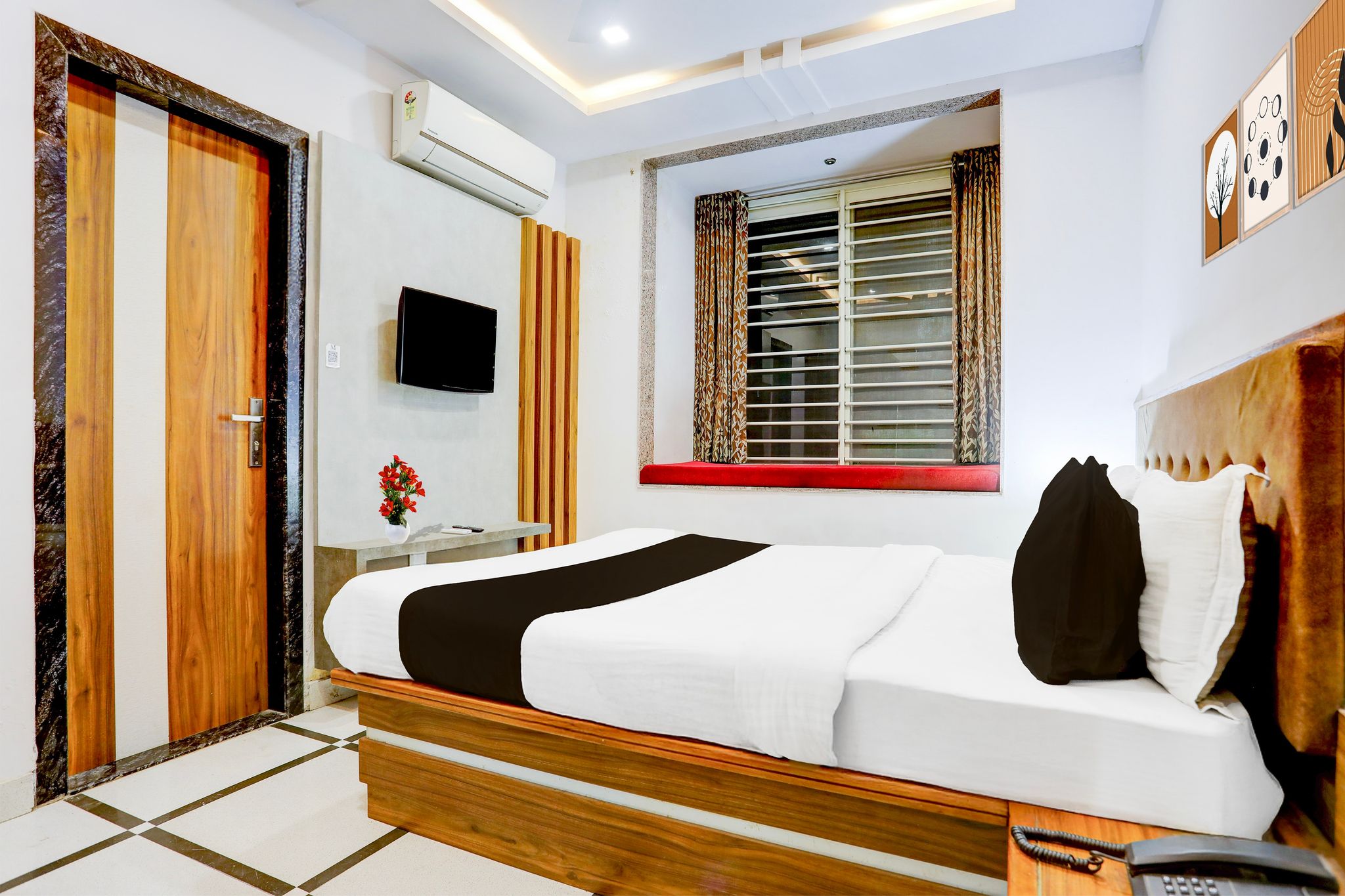 Hotel O Sector 14 Udaipur Formerly Hotel Mansi Palace