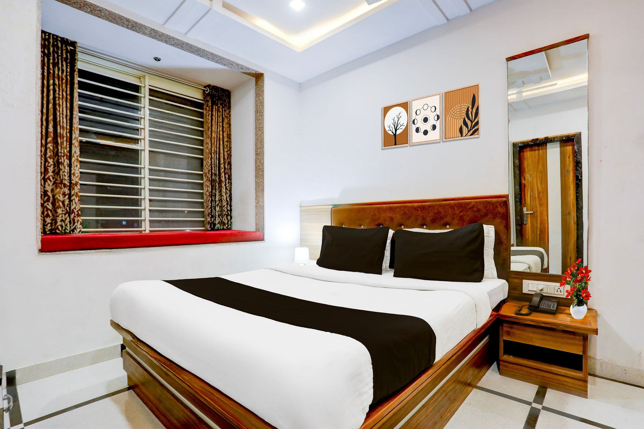 Hotel O Sector 14 Udaipur Formerly Hotel Mansi Palace