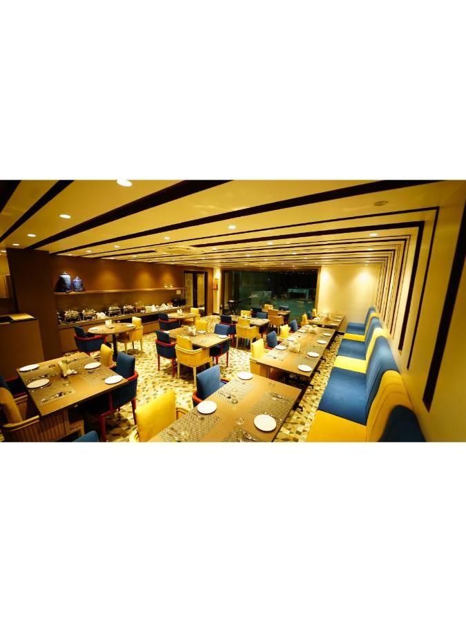 Food & Dining