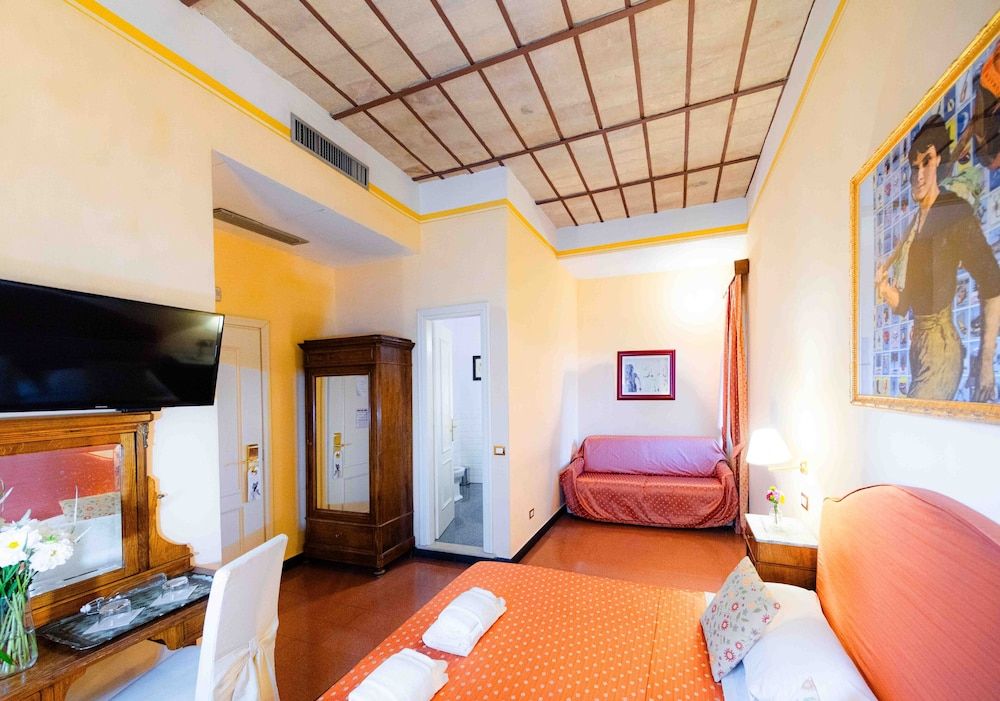 Casa de' Fiori Biscione Quadruple Room 11