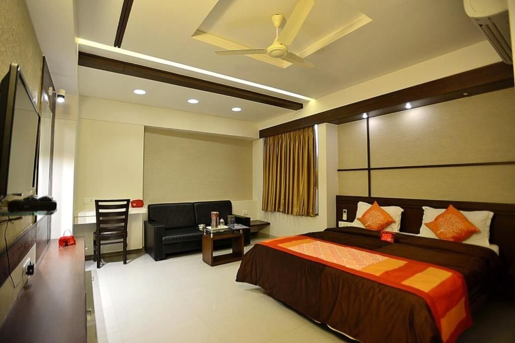 Hotel Marigold Vadodara Deluxe Ac Room ( Locals and Unmarried Couples Are Not Allowed)