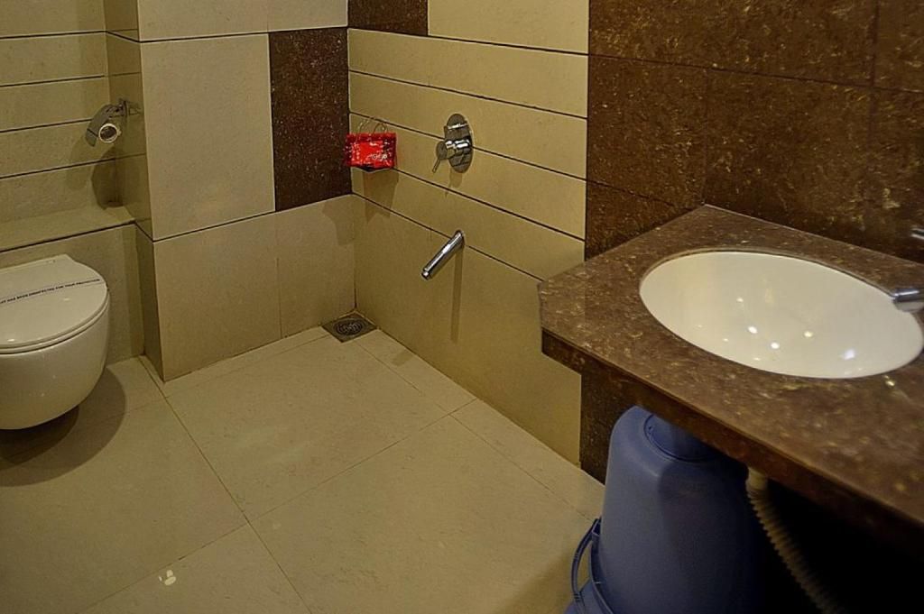 Hotel Marigold Vadodara Superior Double Room 6