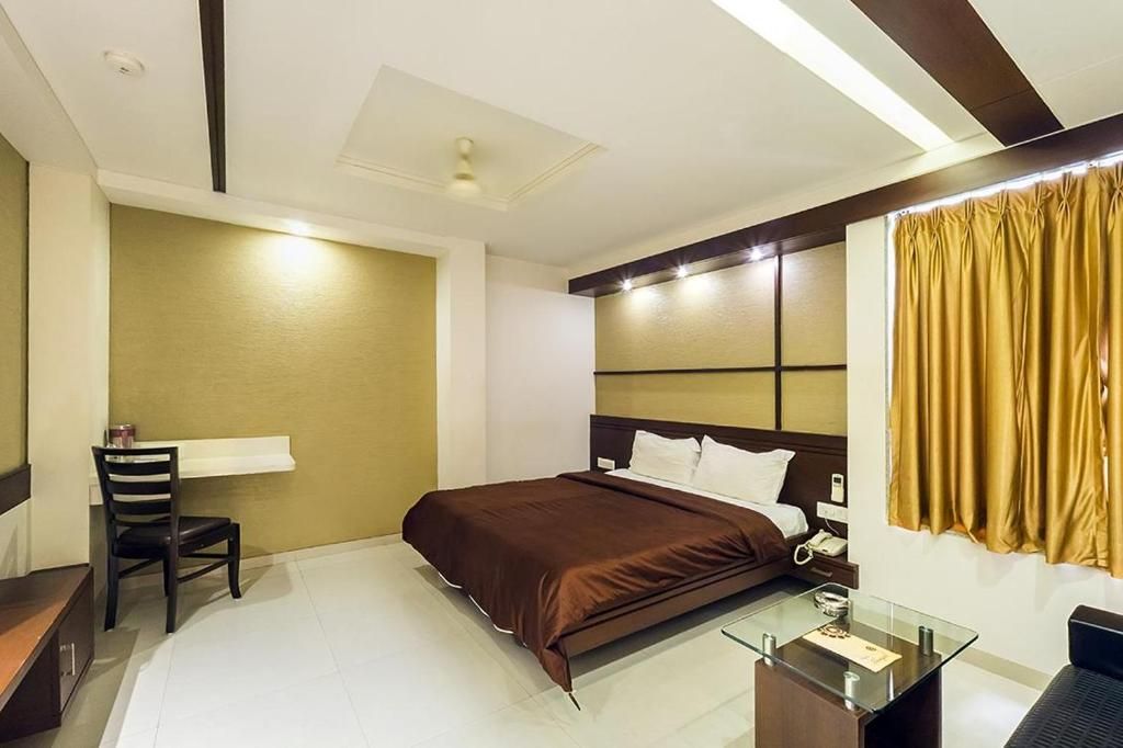 Hotel Marigold Vadodara Superior Double Room 4