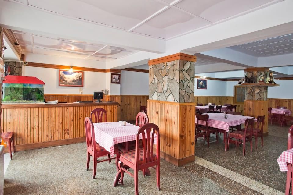 Food & Dining