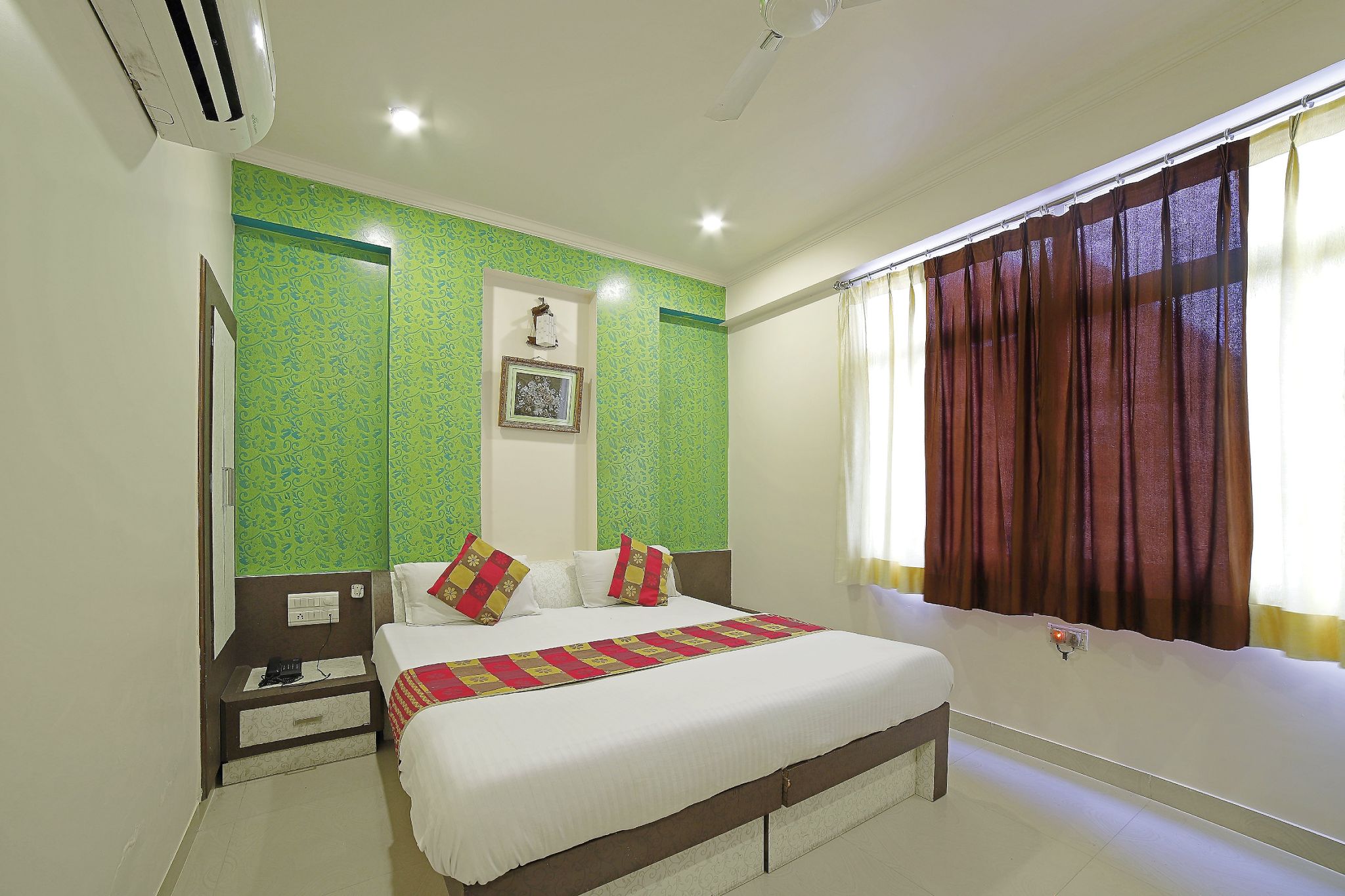 Hotel Metro Jaipur Super Deluxe Room 3