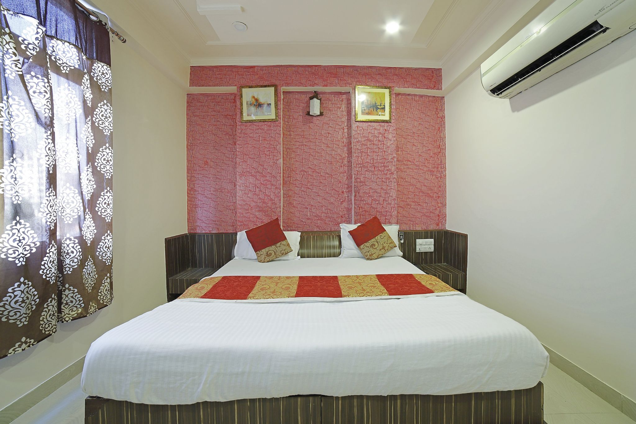 Hotel Metro Jaipur Super Deluxe Room