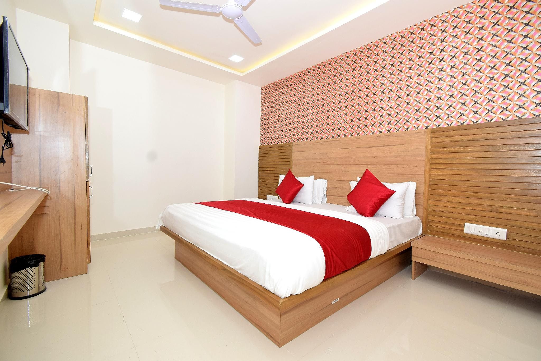 Hotel Millennium Double Room 3