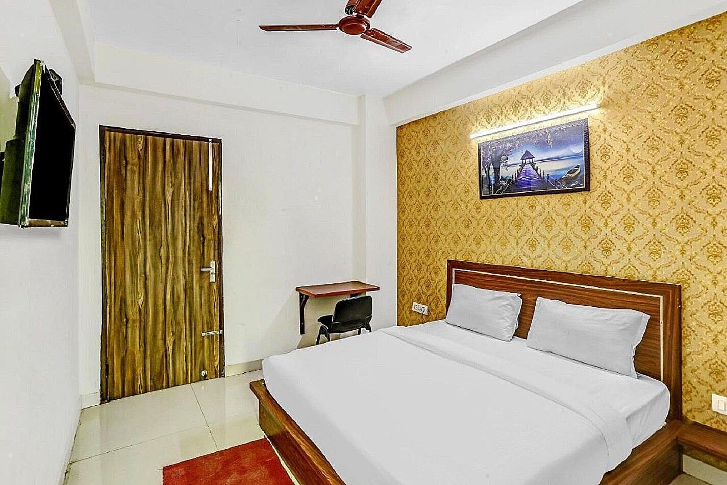 undefined Hotel Noida Continental 5