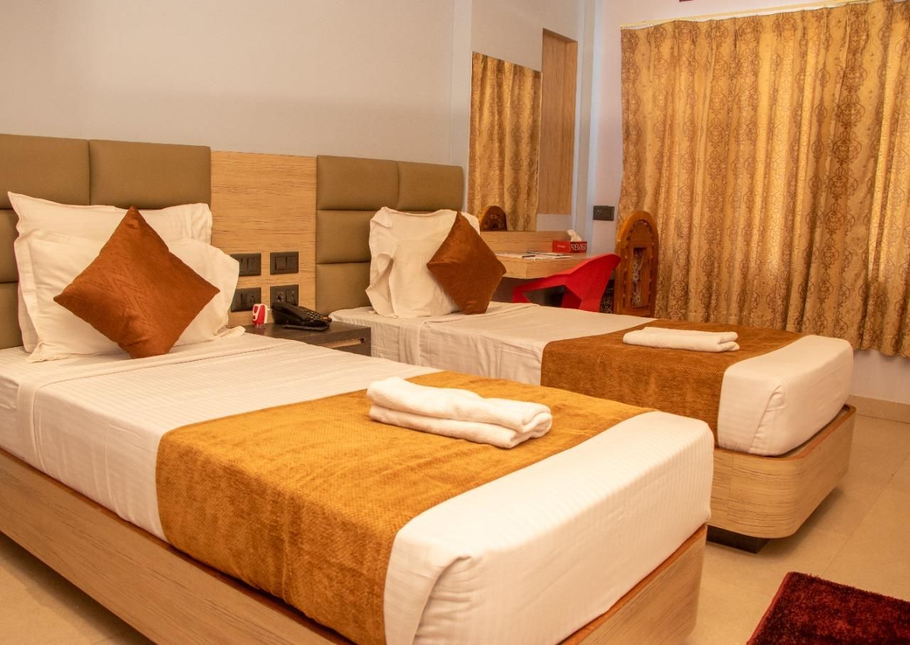  Hotel Om International Deluxe AC Twin Bed