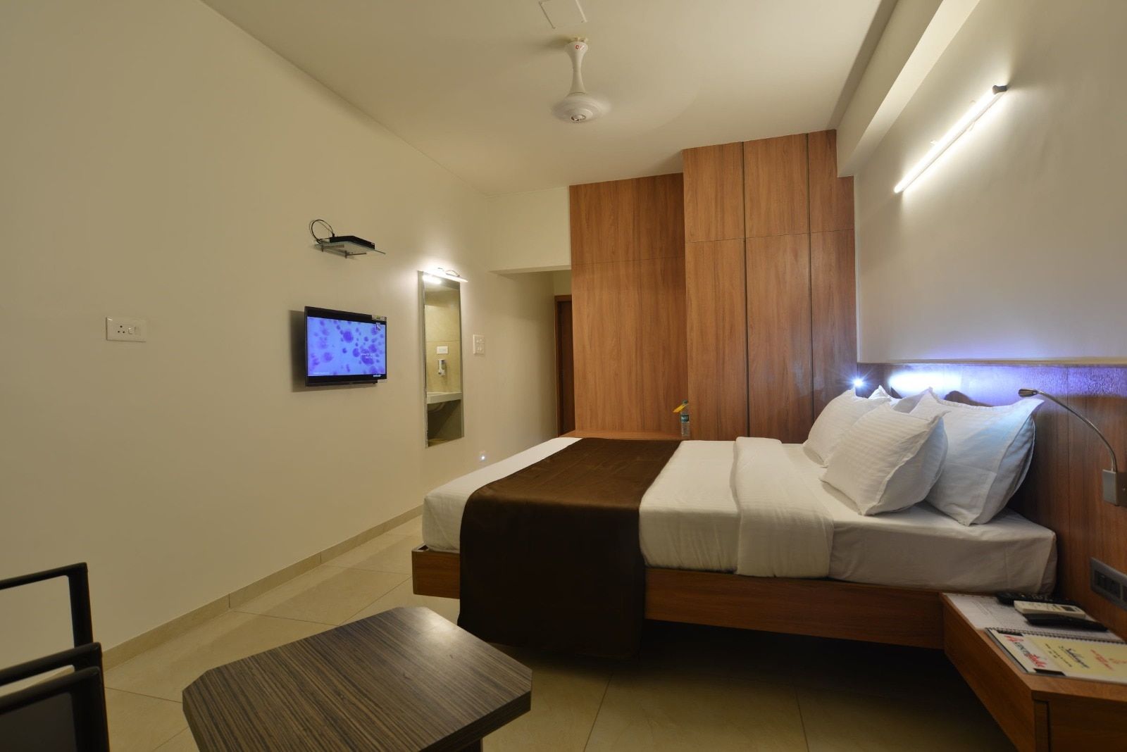 Hotel Panchavati Yatri Deluxe Room