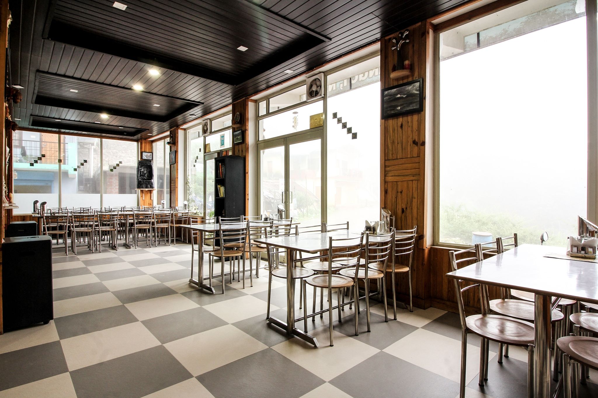 Food & Dining