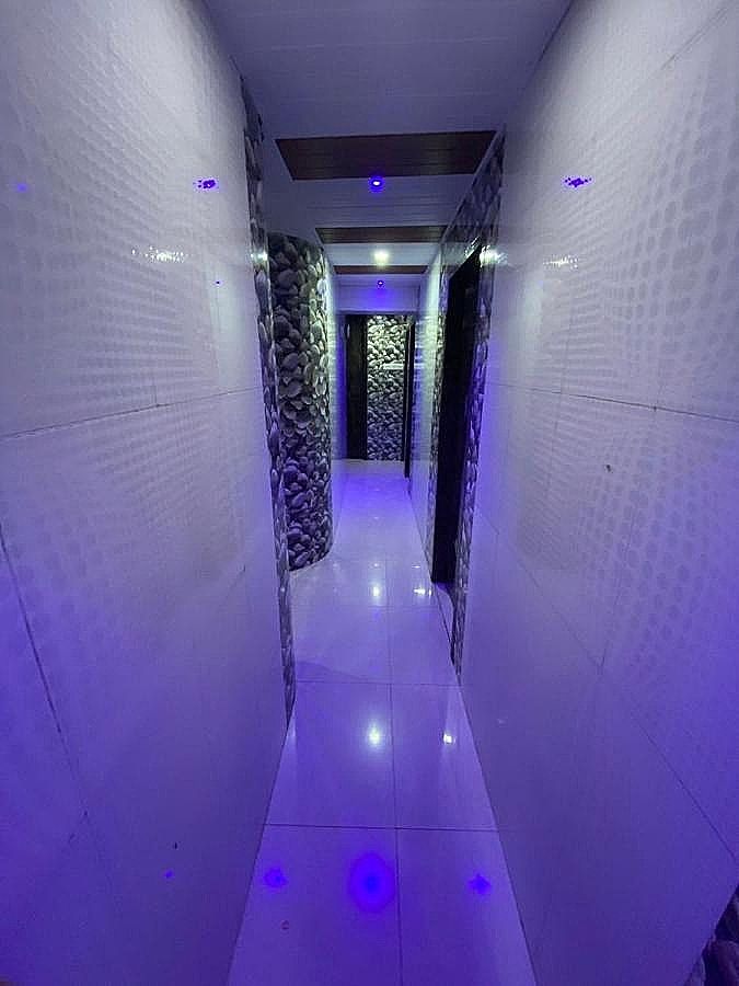 undefined Paris Residency Next to Dadar Railway Station 4