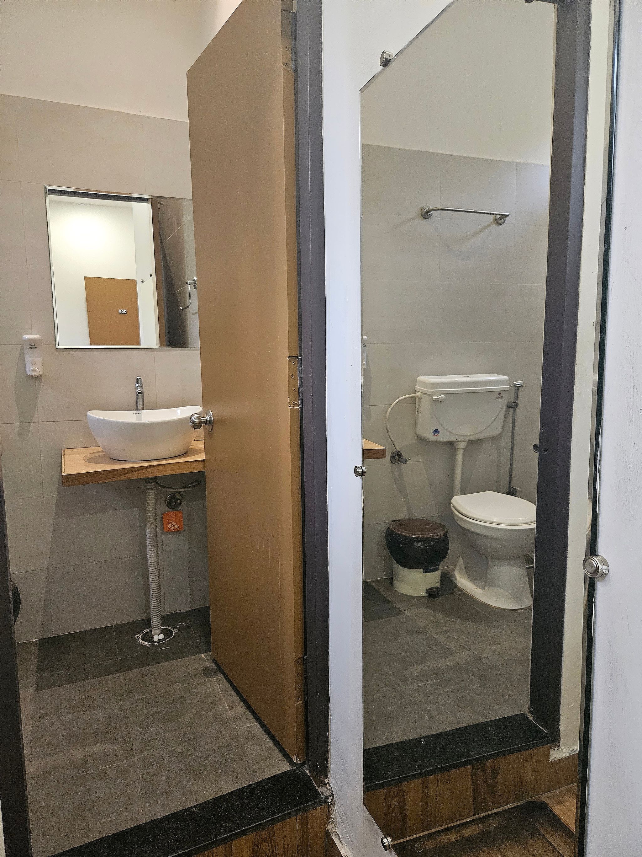 Hotel ParkView Deluxe Double Room 22