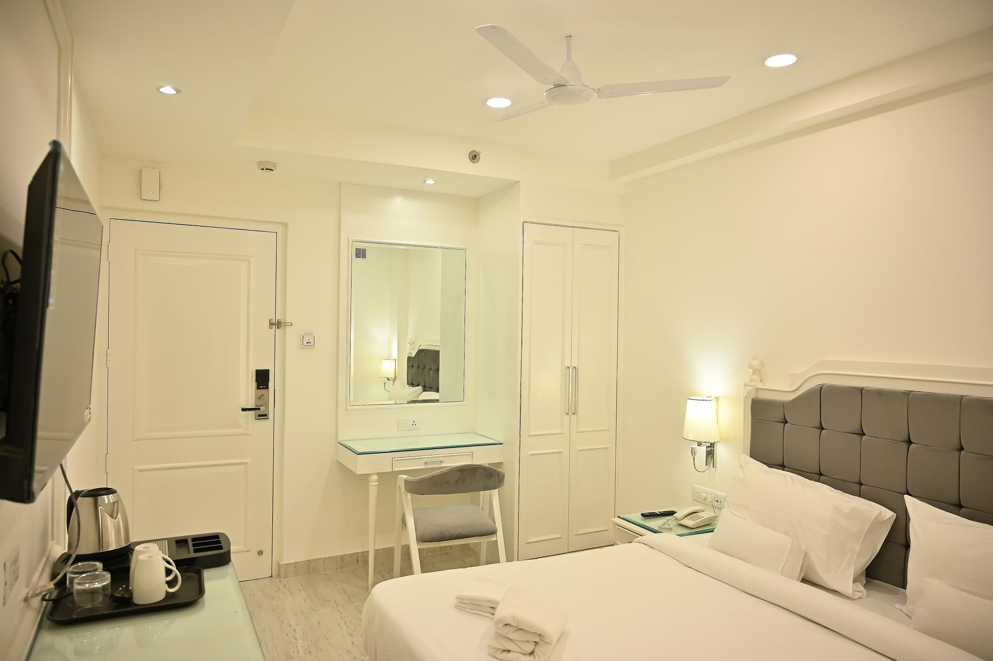 Hotel Pearl Courtyard SUPERIOR DOUBLE BED 14