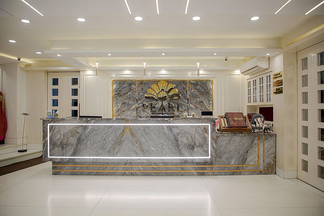 Hotel Pearl Courtyard