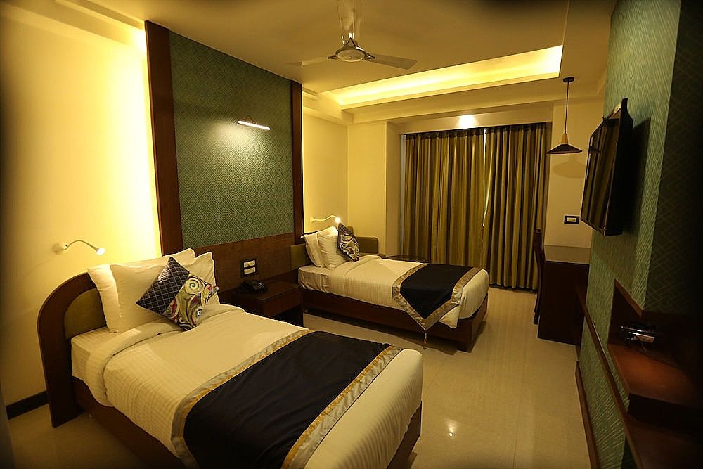 Hotel Pinnacle Gate Deluxe Twin Room 2