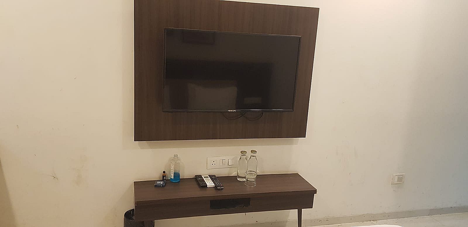 Hotel Privya Surat By Heven Management Deluxe Room 3