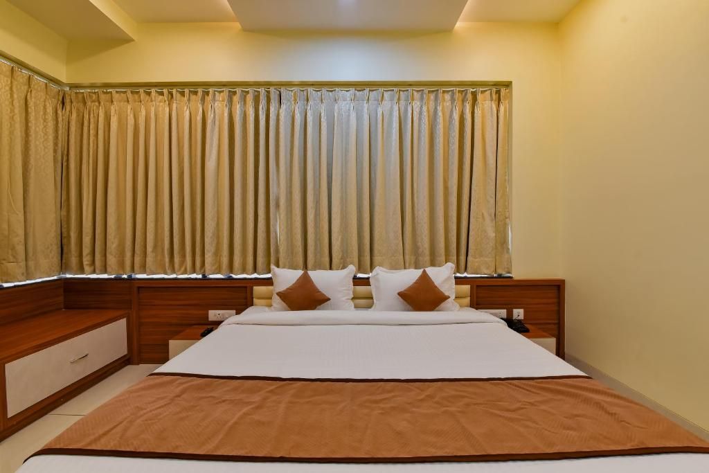 Hotel Purple Orchid