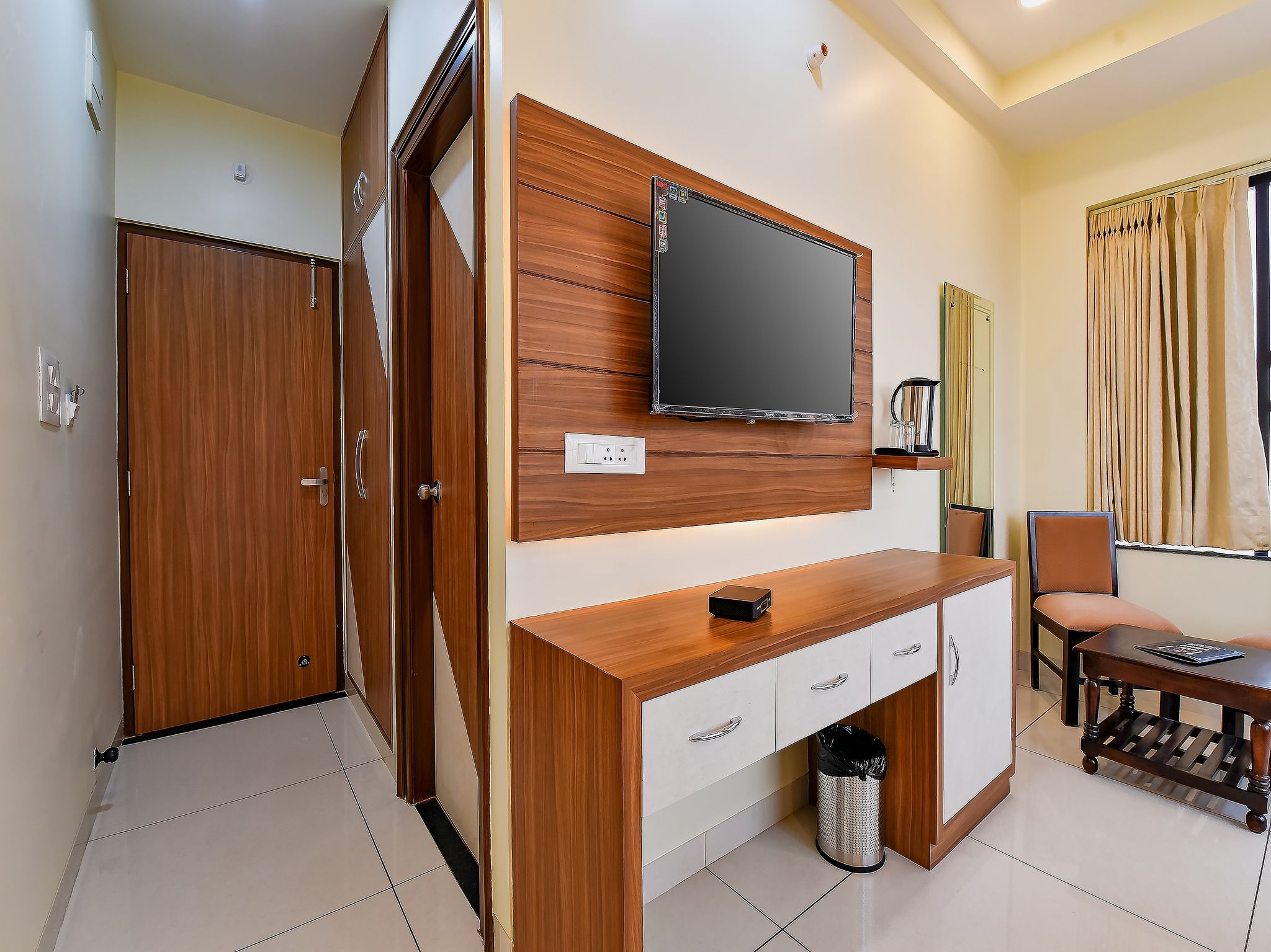 Hotel Purple Orchid Deluxe Room 14