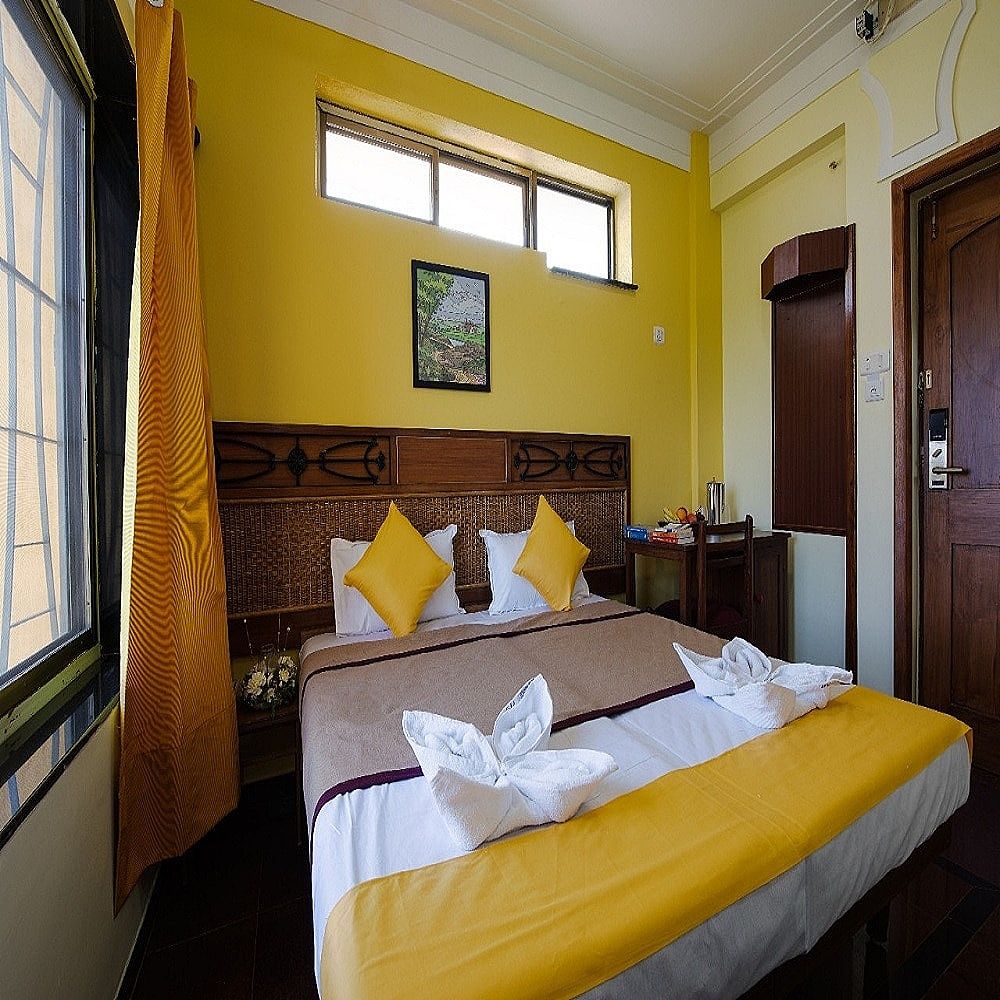 Hotel Raj Resort Bus Corp Room Non AC (Small Room) 9