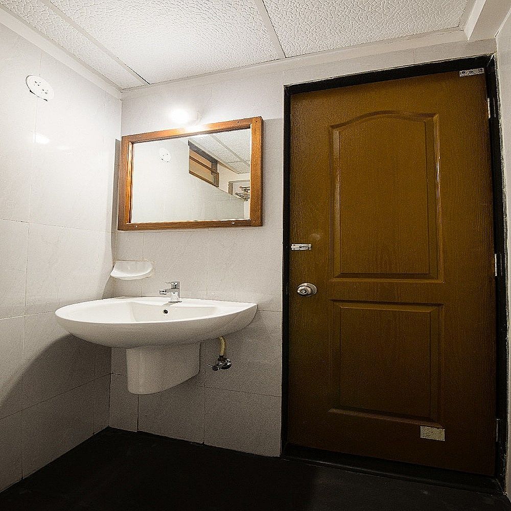 Hotel Raj Resort Bus Corp Room Non AC (Small Room) 5