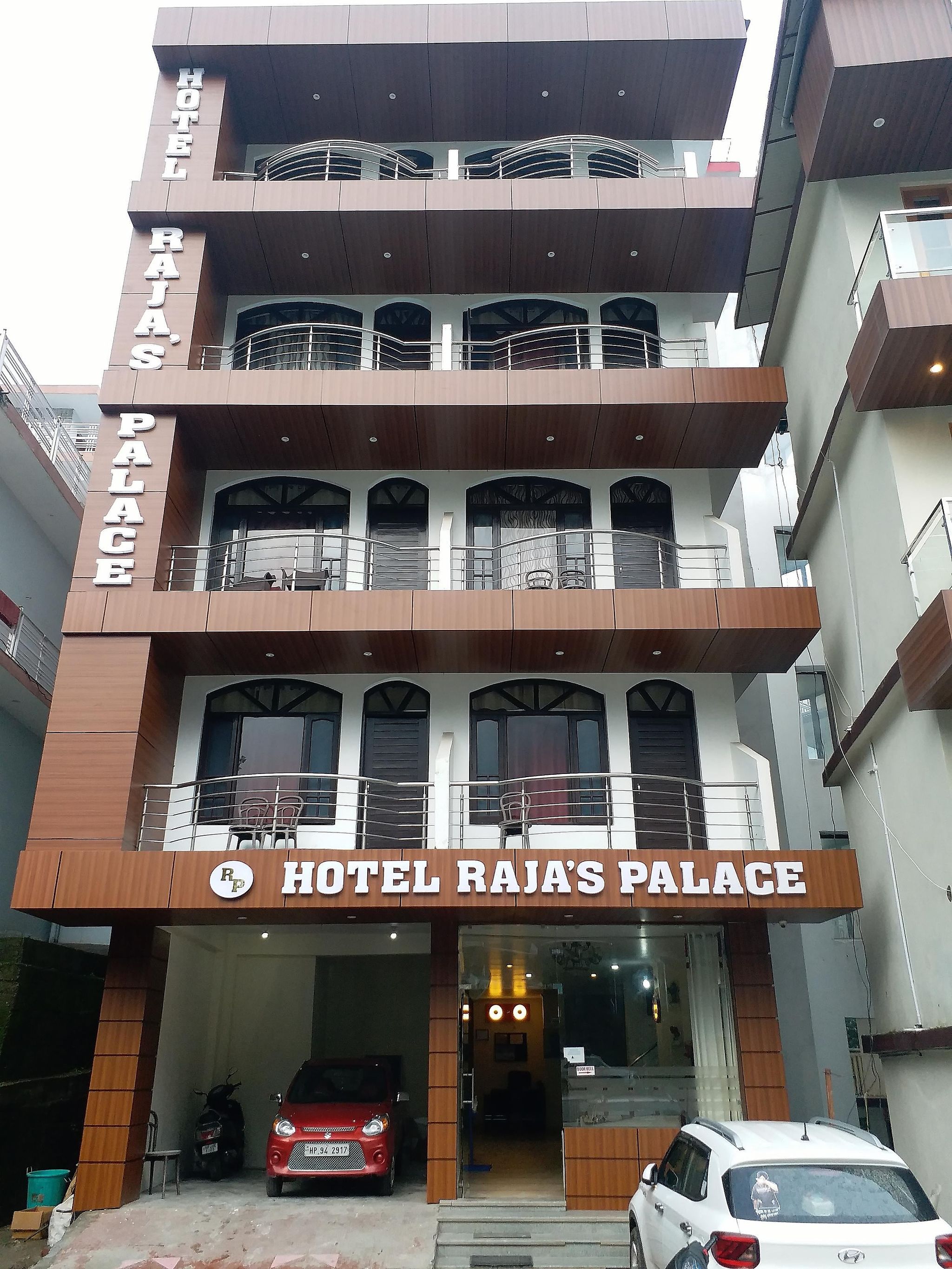 Hotel Rajas Palace