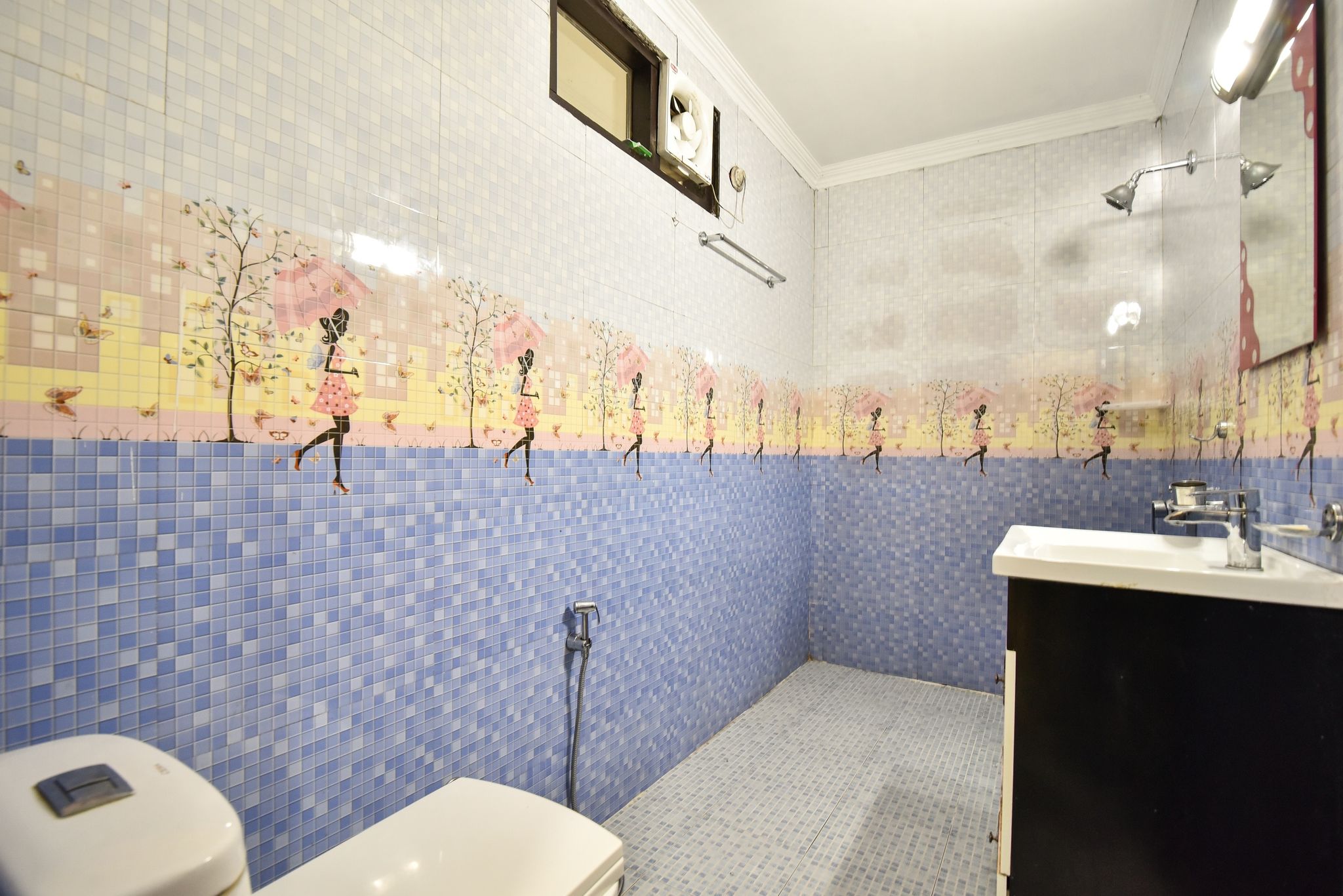 Hotel Rajas Palace Semi Deluxe 4