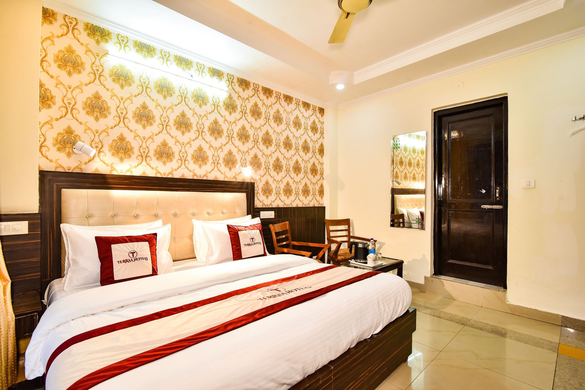 Hotel Rajas Palace Semi Deluxe 2