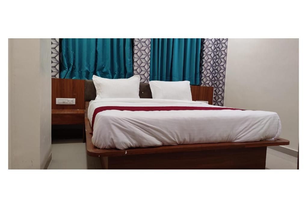 Hotel Red Rose Classic AC 5