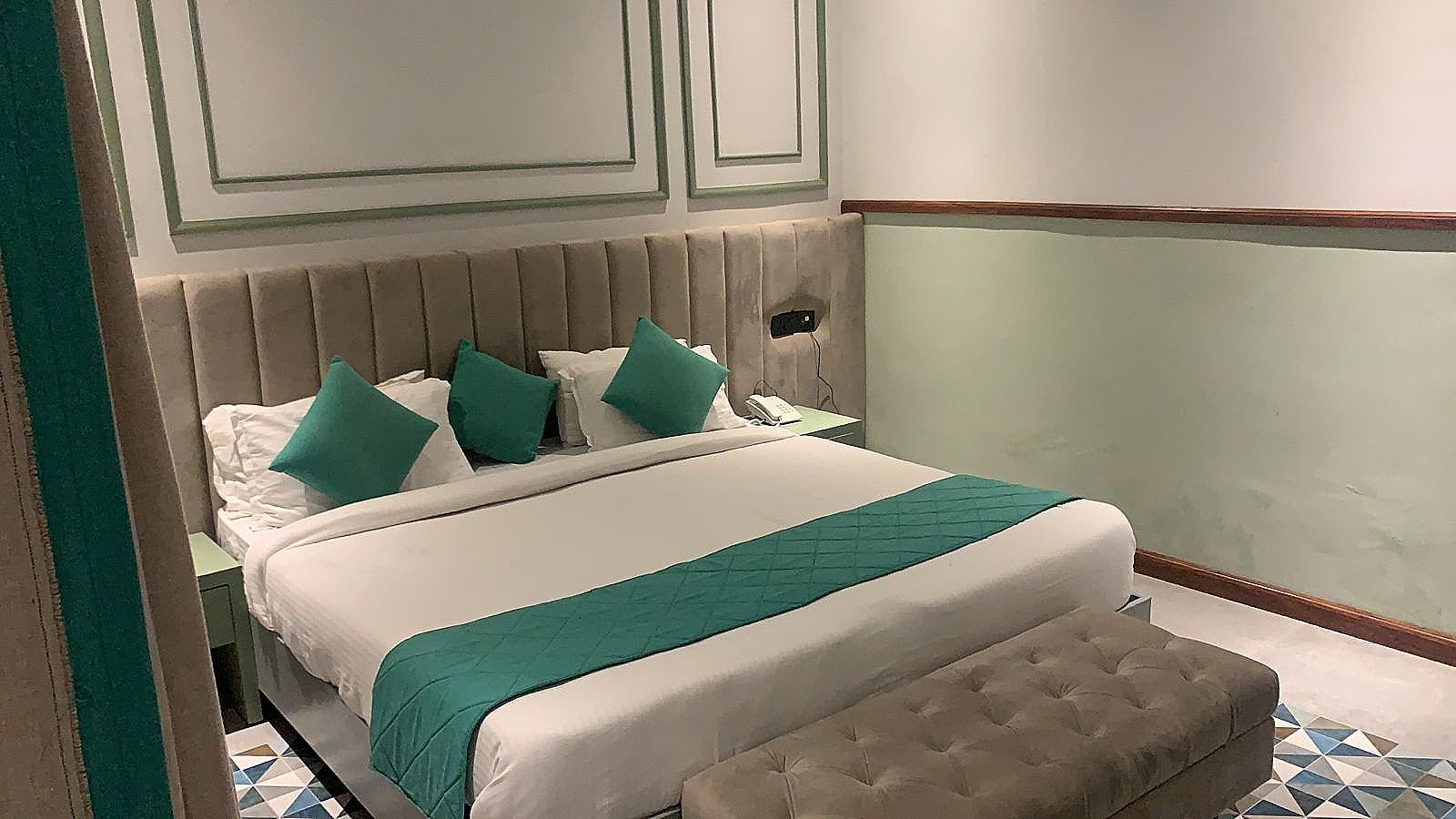 Reveries Luxury Hotel Rishikesh Deluxe room 3