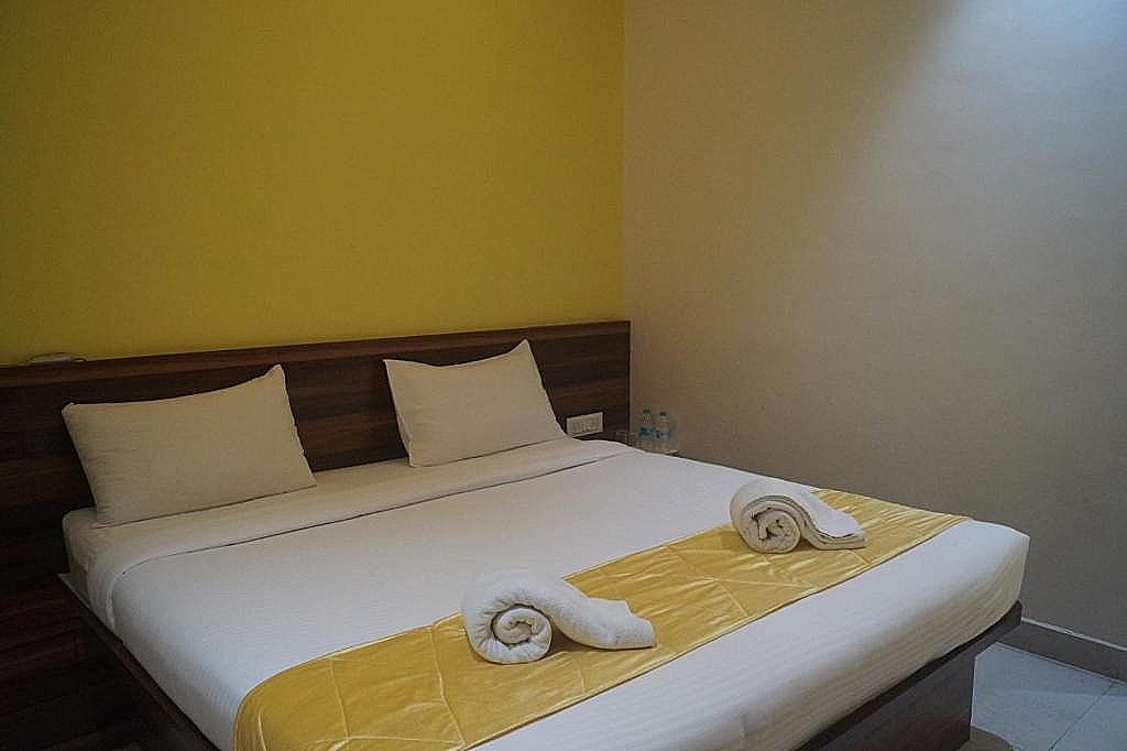 Hotel Sai Sharda Deluxe Room Non AC 2