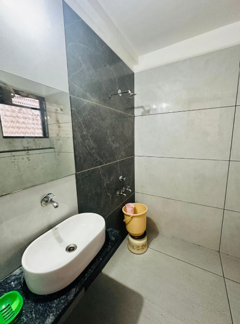 HOTEL SHREE SAI Double Bed Non AC 3