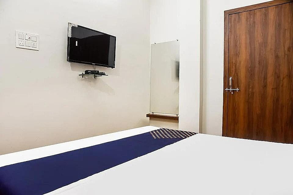 Hotel Saubhagya AC Deluxe Room 5