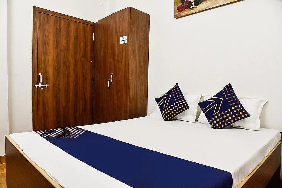 Hotel Saubhagya AC Deluxe Room 2