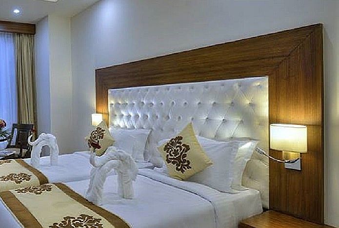 Hotel Seven Hill Tower Deluxe Double Room 2