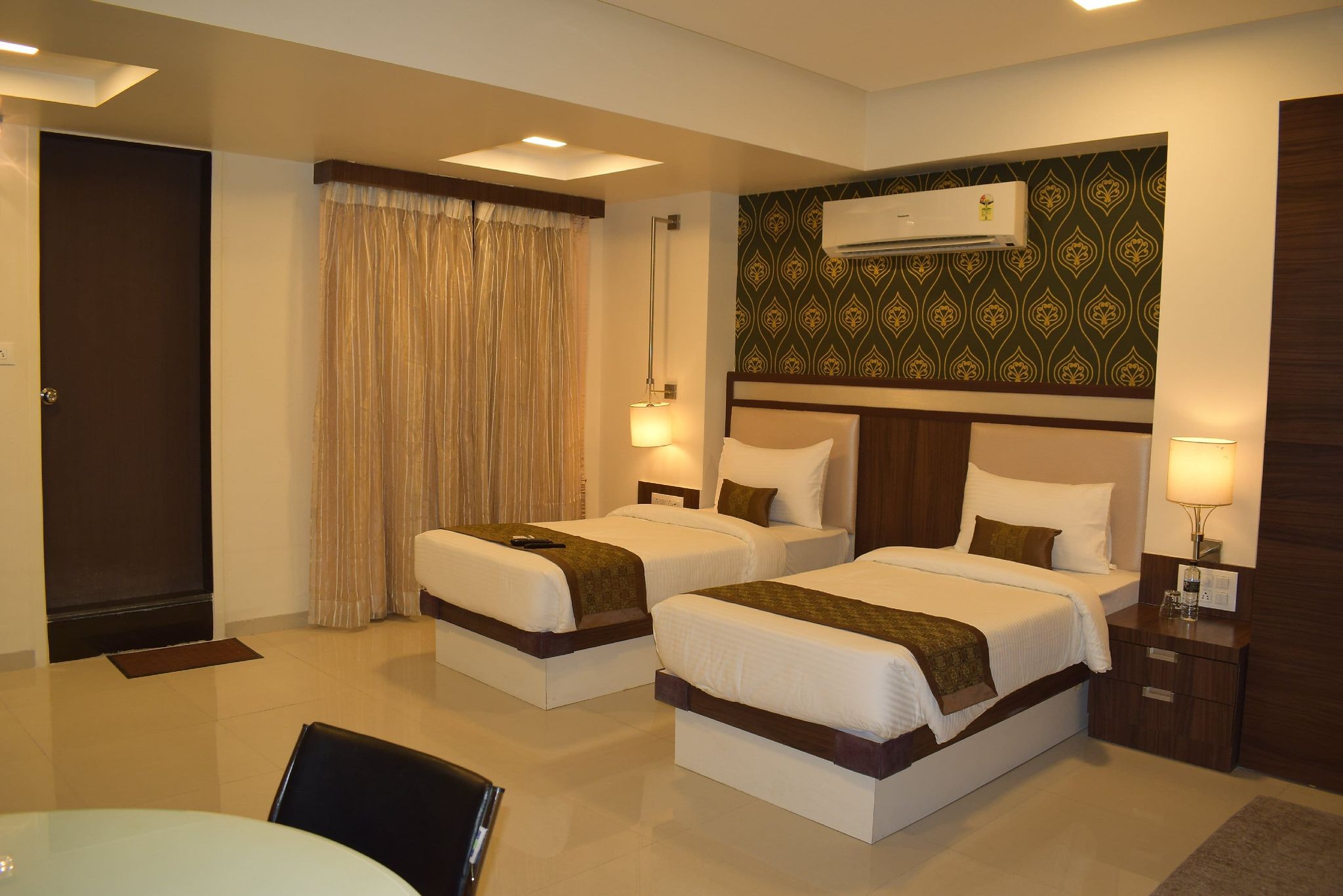 Platinum Family Room