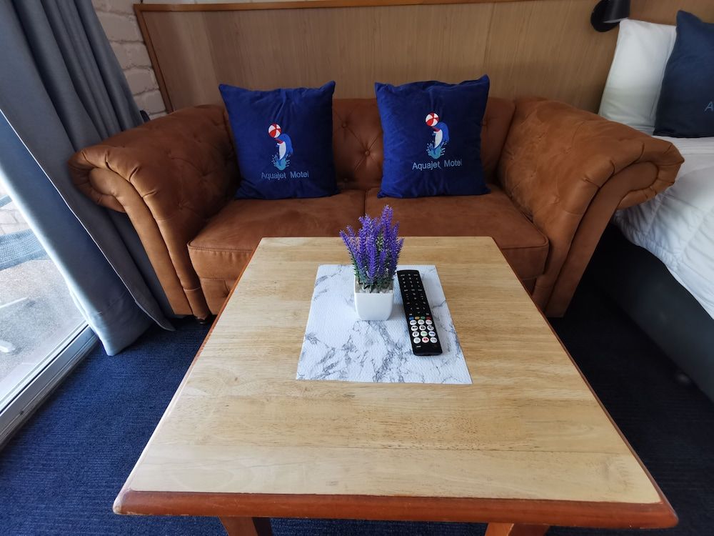 Aquajet Motel Queen Room 10