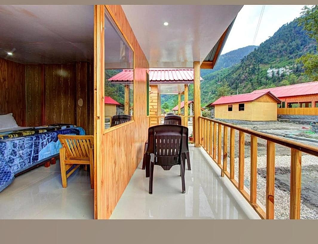 Hotel Shivalaya Retreat Huts & Cottages