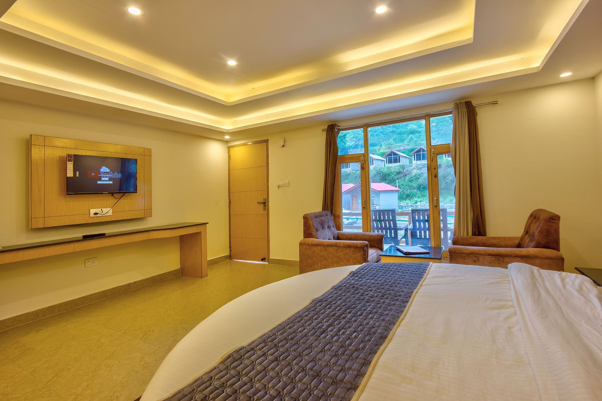 Hotel Shivalaya Retreat Huts & Cottages