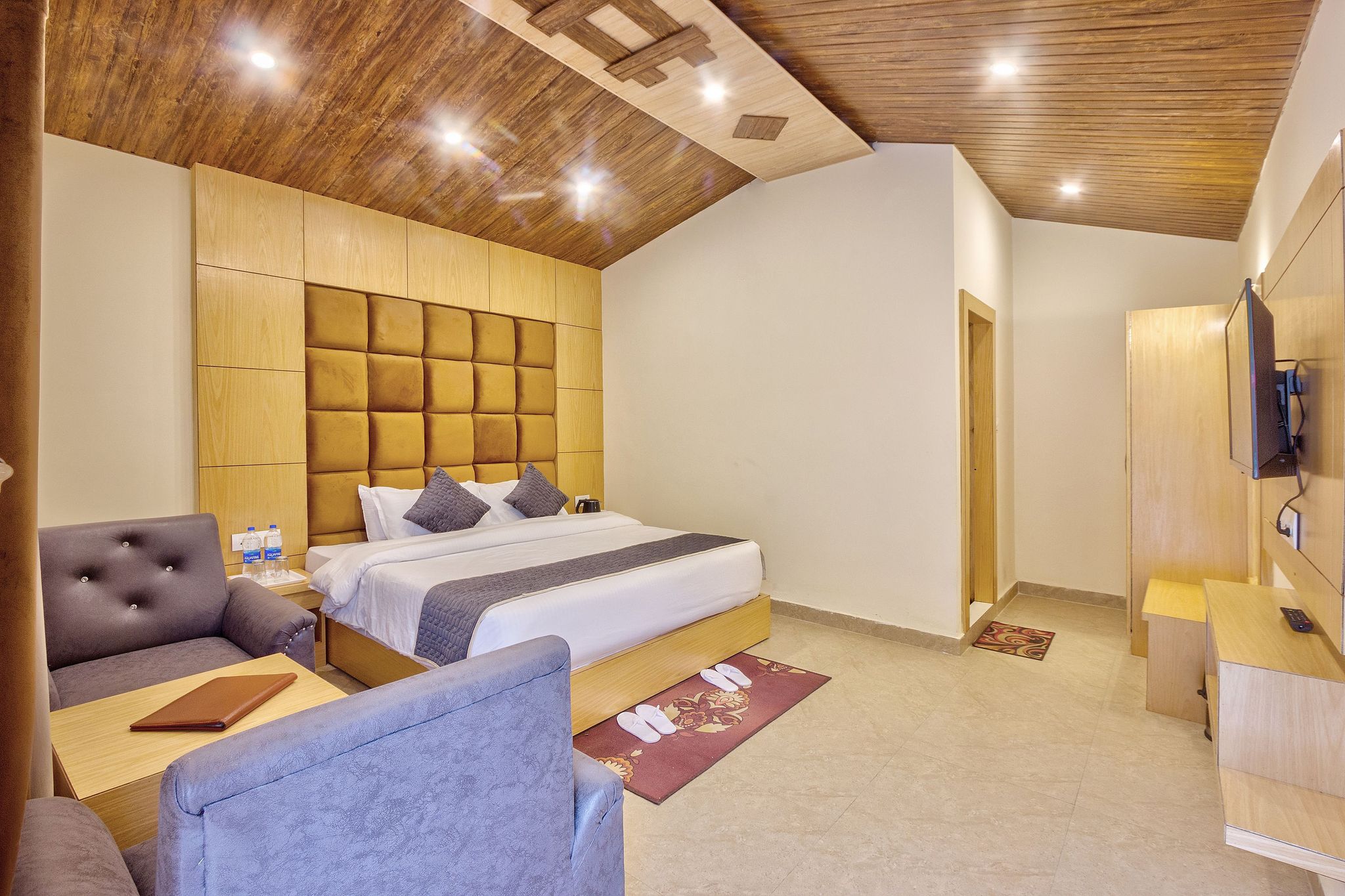 Hotel Shivalaya Retreat Huts & Cottages